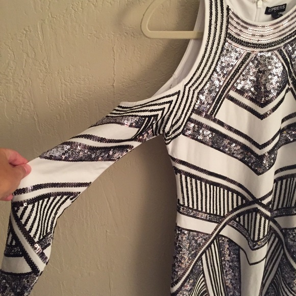 Express Cut Out Shoulder Sequin Dress - Picture 5 of 8
